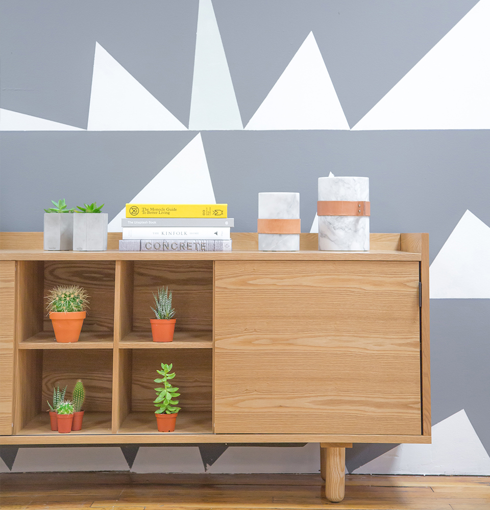 mobile in legno naturale per soggiorno